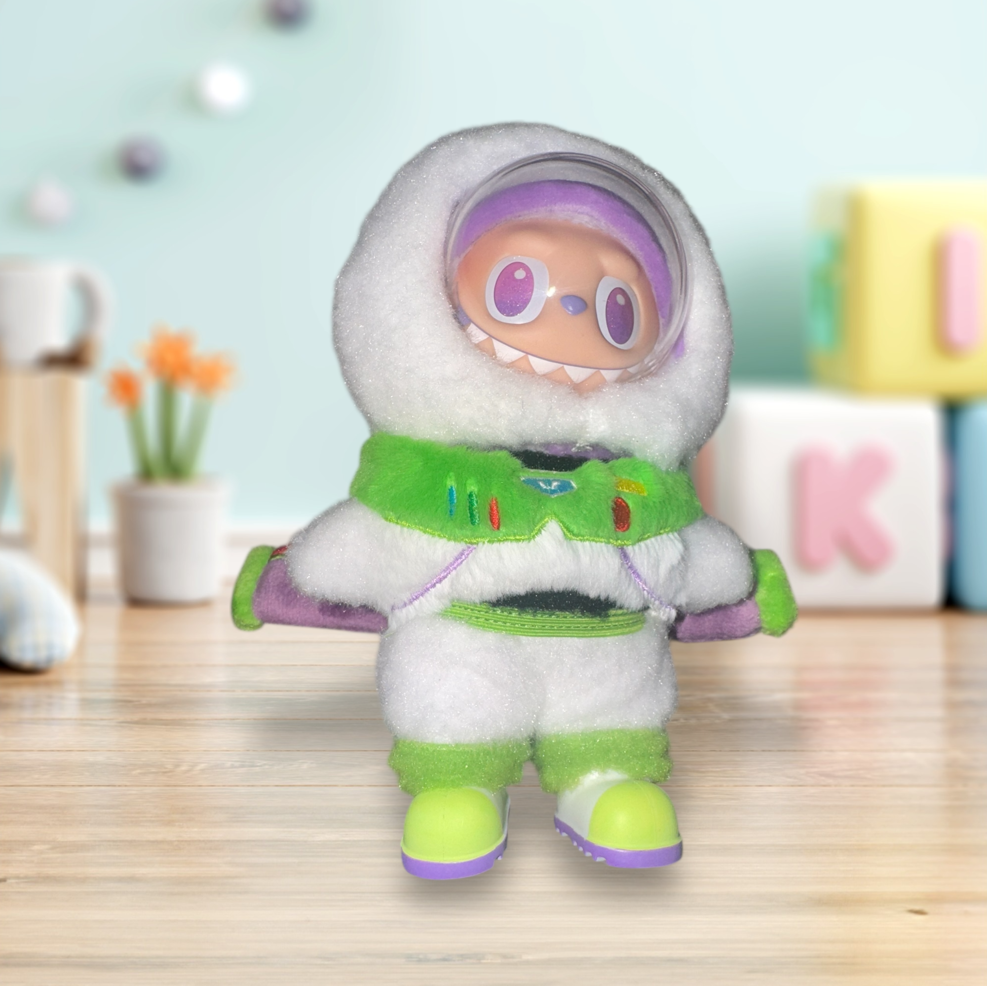 4 Themed Costumes (Cowboy, Space Ranger, Dino, Three-Eyed Alien)