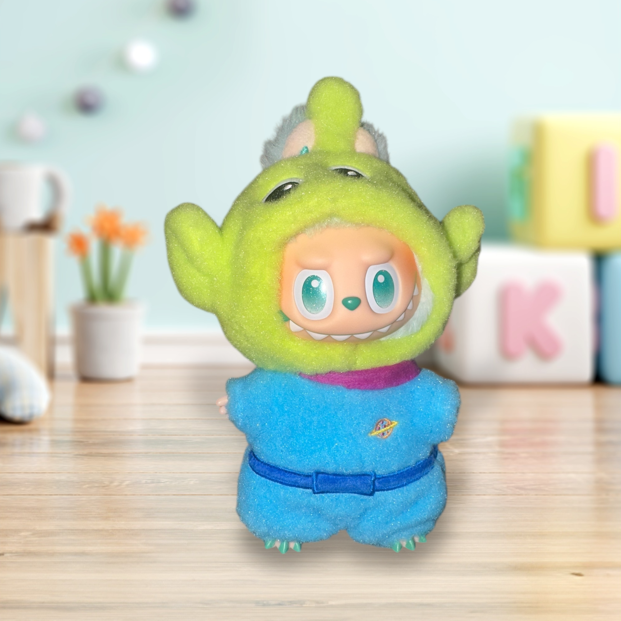 4 Themed Costumes (Cowboy, Space Ranger, Dino, Three-Eyed Alien)