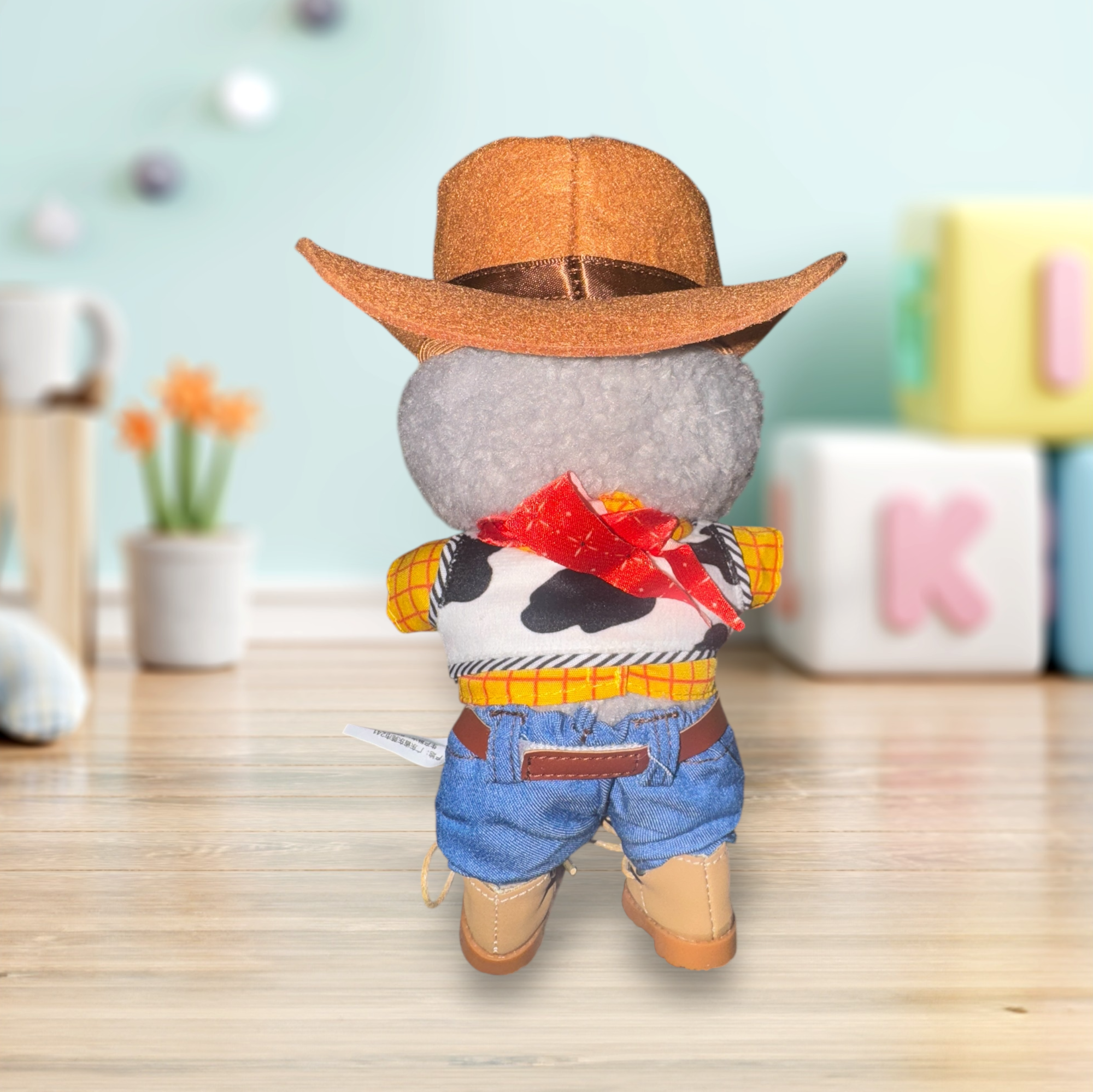 4 Themed Costumes (Cowboy, Space Ranger, Dino, Three-Eyed Alien)