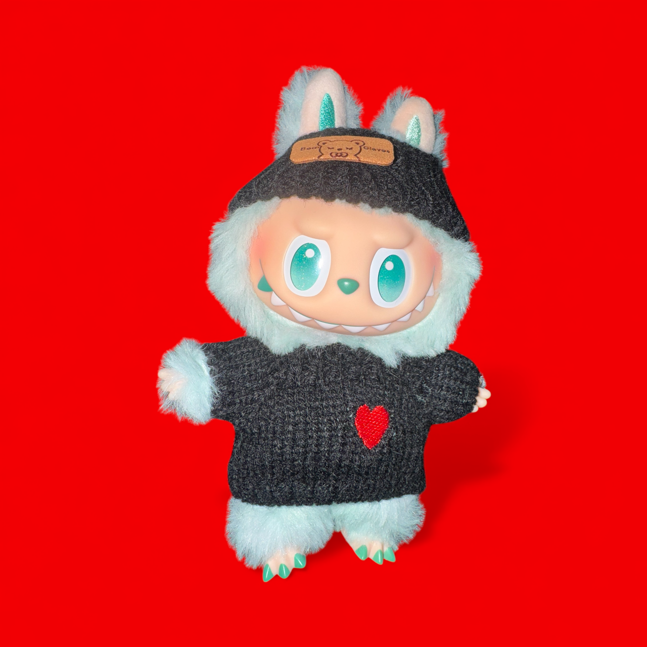 17cm Doll Winter Sweater Outfit – Bunny Beanie & Heart Knit